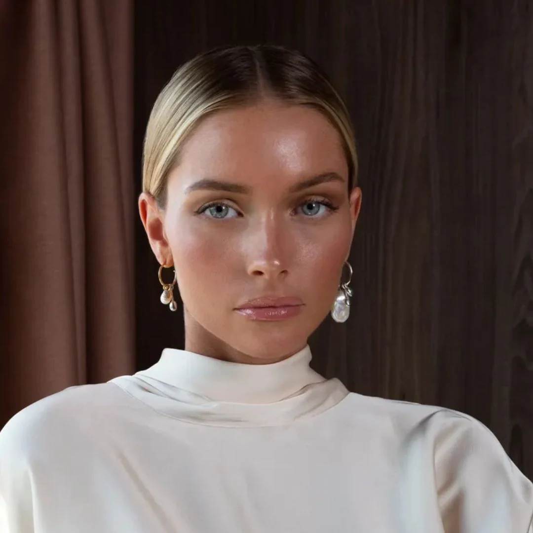 Efva Attling 101 Plain Hoops korvakorut, keltakultaa - Image 3