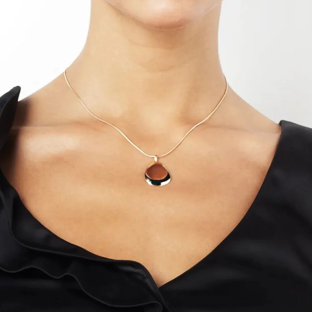 Efva Attling Little rose petal riipus, keltakultaa - Image 2