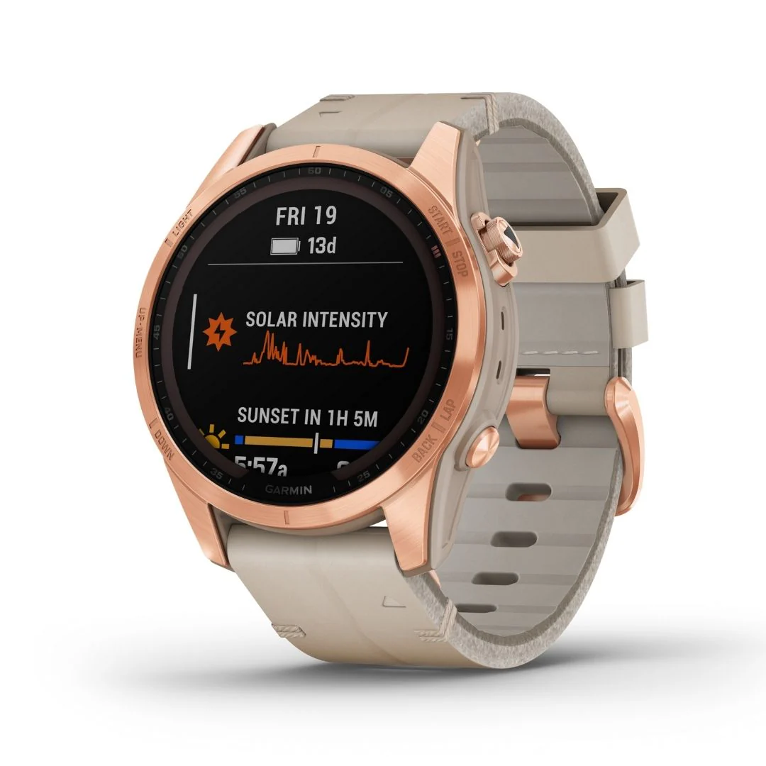 Garmin Fenix 7S Sapphire Solar, ruusukulta titaani ja kalkkikiven värinen nahkaranneke sekä silikoniranneke 010-02539-35
