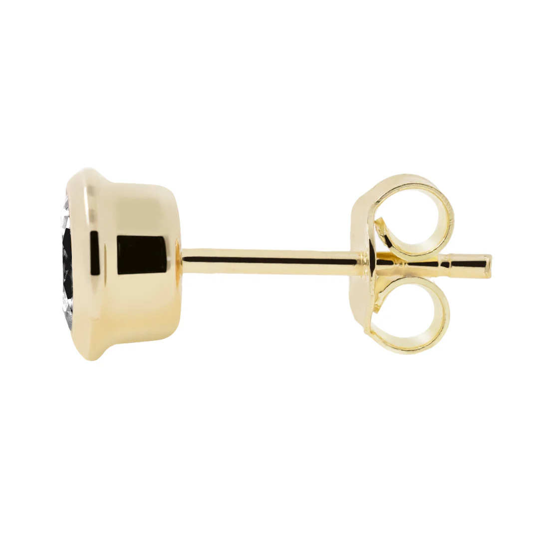 Kultaiset korvakorut 5mm kirkkaalla zirkoniakivellä, 14K keltakulta - Image 2