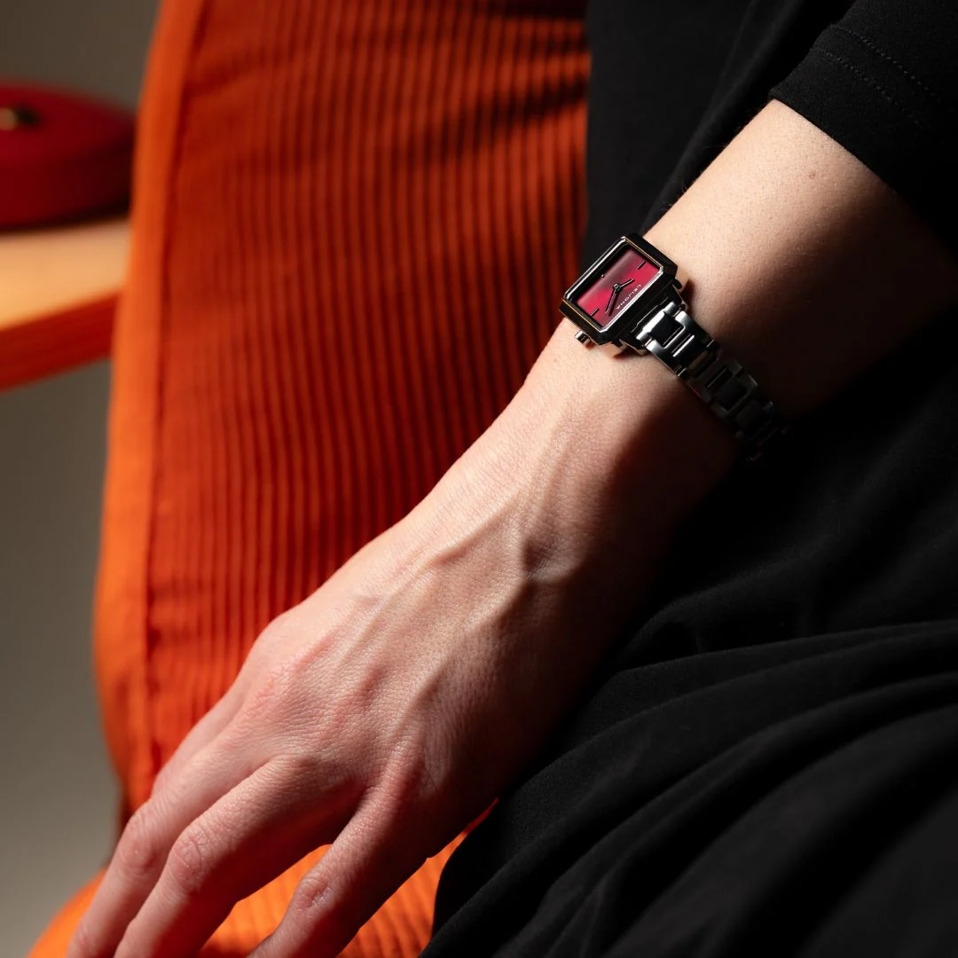 Leijona Jewellery Sointu Razzle Red 5172-4734 rannekello - Image 2