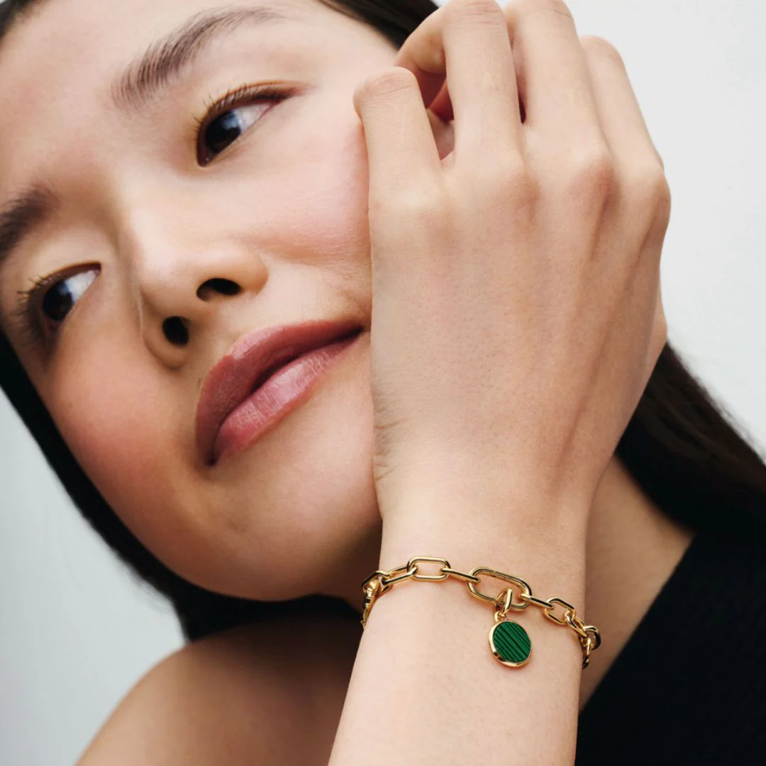 Pandora ME Green Engravable Mini Medallion hela, keltakullattu, 763389C01 - Image 2
