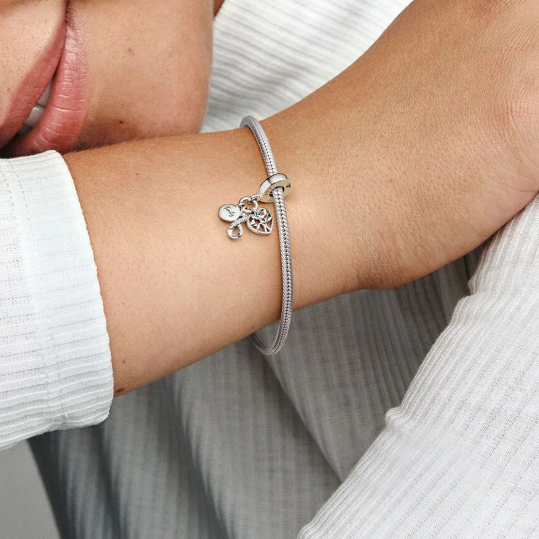 Pandora Moments Family Infinity Triple Dangle hela, hopea, 792201C01 - Image 3