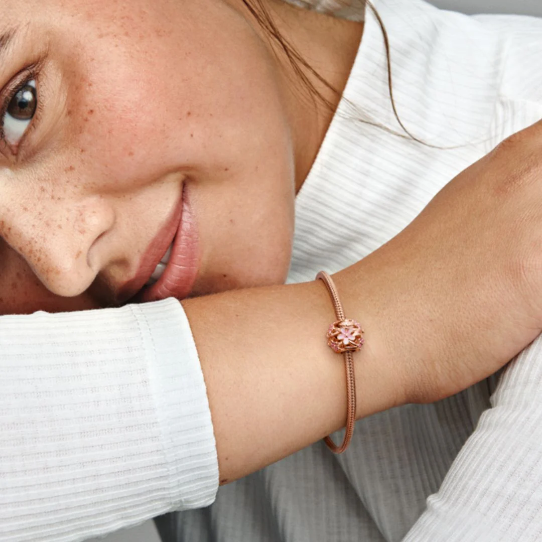Pandora Moments Openwork Pink Daisy Flower hela, ruusukullattu, 788772C01 - Image 2