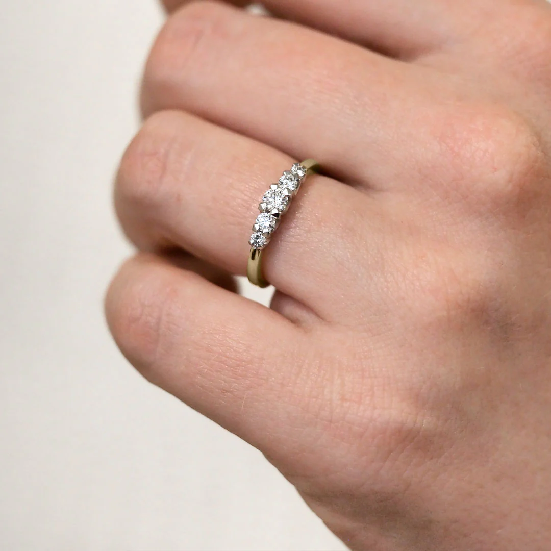 Silván Charlotte timanttisormus 0,42ct, valko- ja keltakultaa, Silván vihkisormukset - Image 3