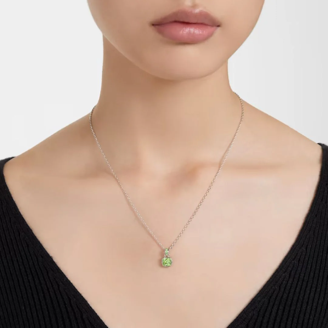 Swarovski Birthstone August riipus, vaalea metalli ja vihreät kristallit 5651706 - Image 2