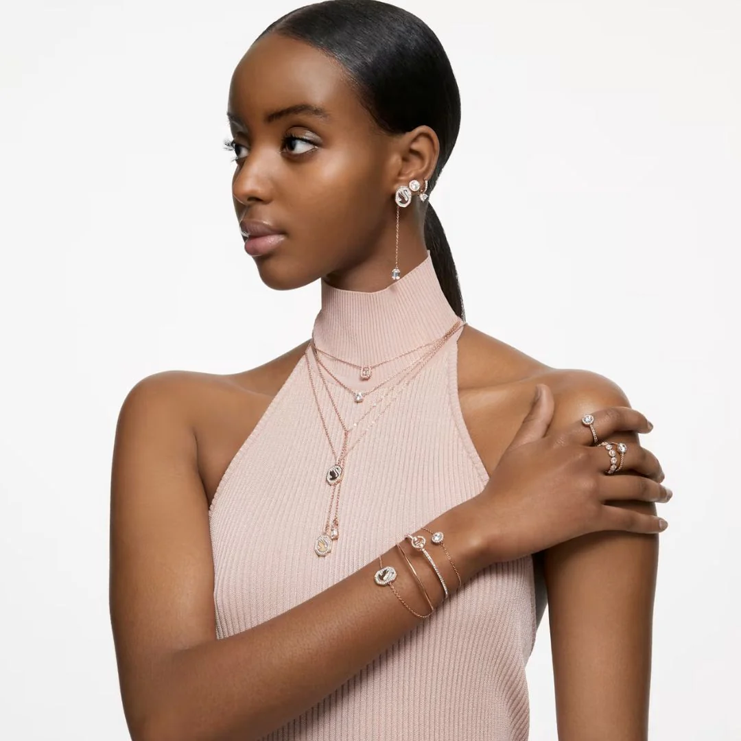 Swarovski Constella riipus, rosekullan värinen - Image 3