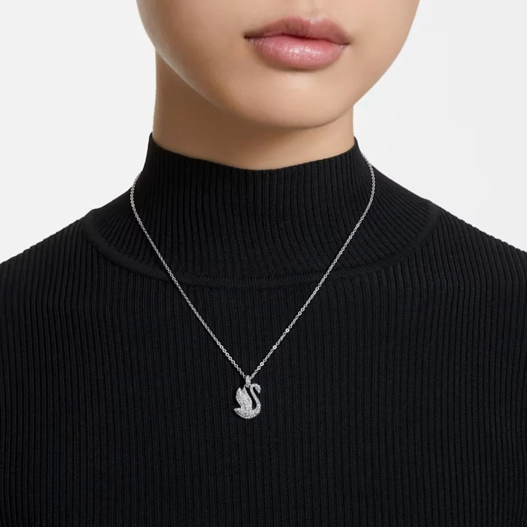 Swarovski Iconic Swan riipus, vaalea metalli ja kirkkaat kristallit 5647872 - Image 3