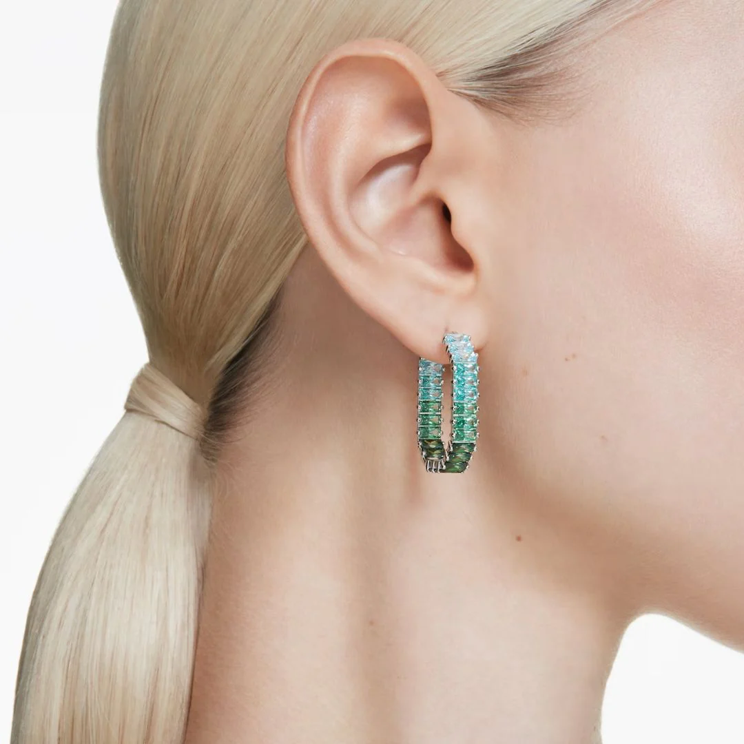 Swarovski Matrix rengaskorvakorut, vaalea metalli ja vihreät kristallit, 5705787 - Image 2