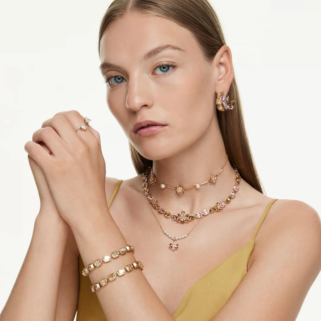 Swarovski Millenia rengaskorvakorut, keltakullanväri, violetit ja ruskeat kristallit 5725757 - Image 4