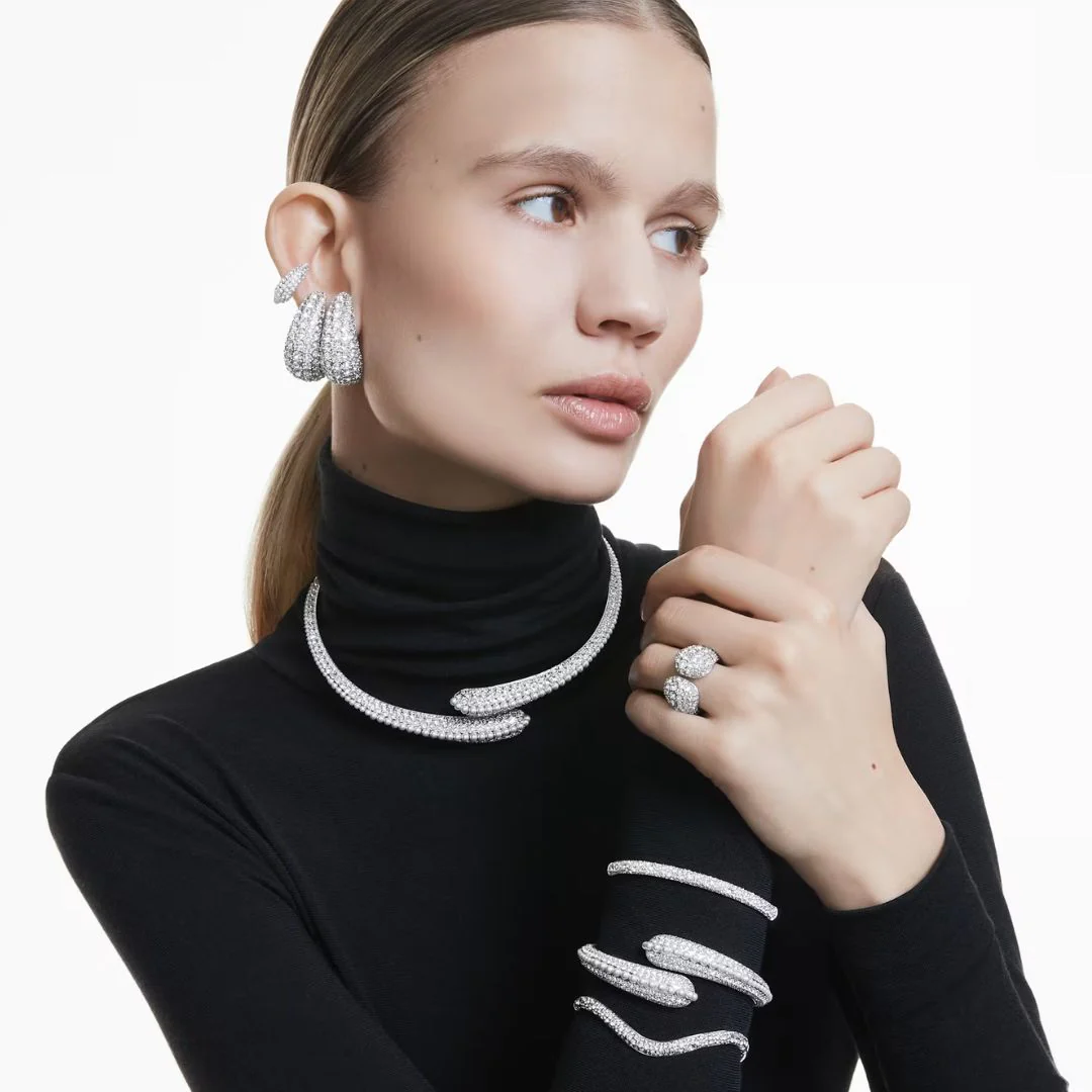Swarovski Sublima sormus, vaalea metalli ja kirkas kristalli - Image 2