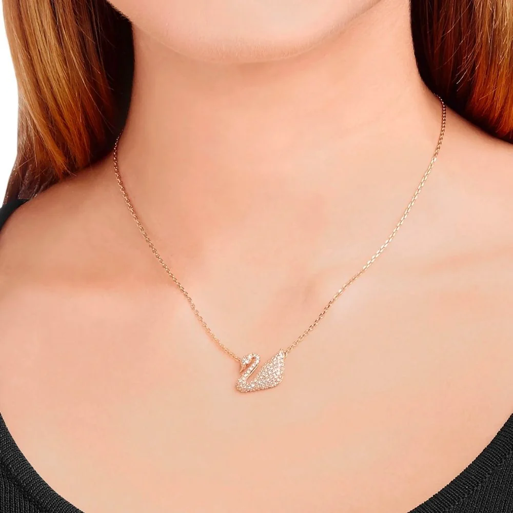 Swarovski Swan kristalliriipus, rosekullan värinen - Image 3