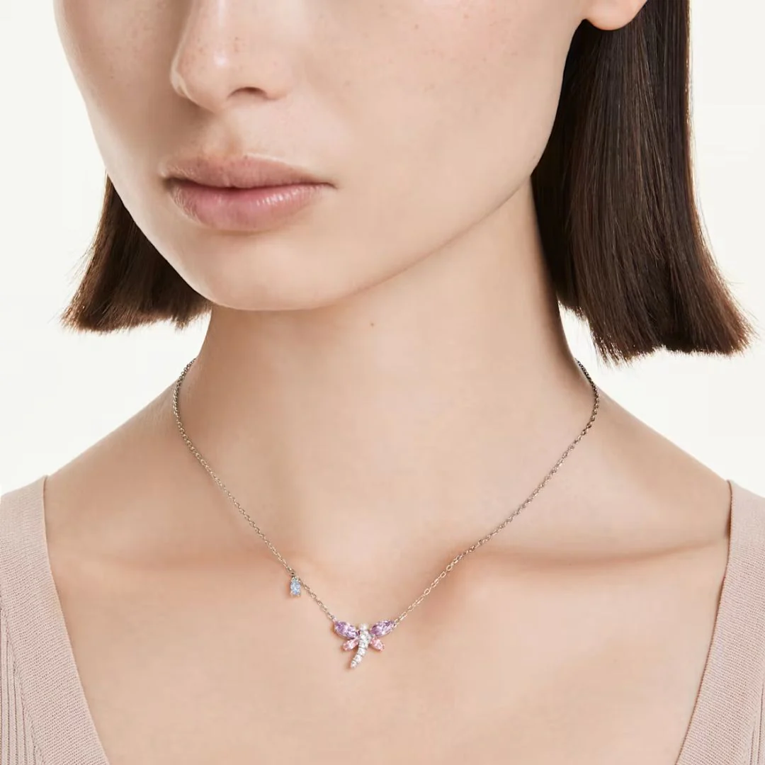 Swarovski x Ariana Grande Dragonfly kaulakoru kristalleilla ja vaalealla helmellä, 5737383 - Image 2