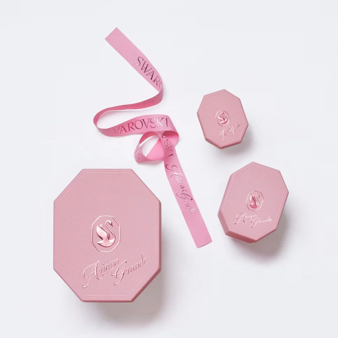 Swarovski x Ariana Grande rengaskorvakorut, vaalea metalli ja kirkkaat kristallit 5720868 - Image 5