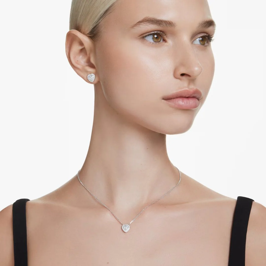 Swarovski x Ariana Grande riipus, vaalea metalli ja kirkkaat kristallit, 5720852 - Image 3